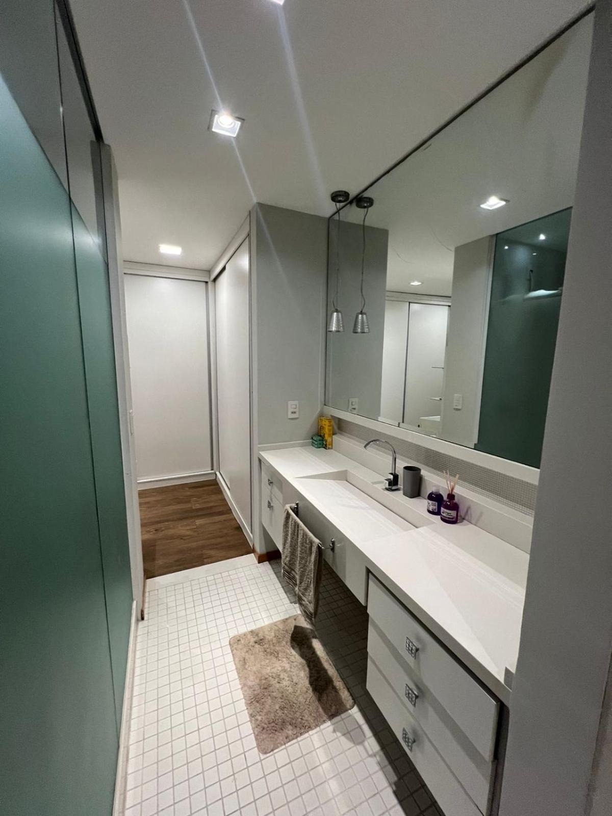 Apt 3Q Luxo Com Ar E Jacuzzi Na Beira Mar Guarapari Εξωτερικό φωτογραφία